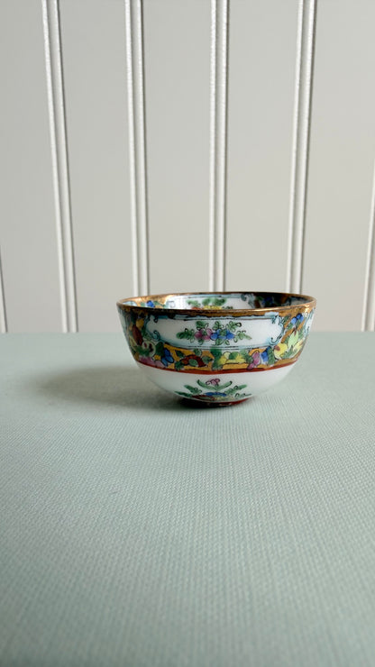 Vintage Mini Famille Rose Three Women Figure Bowl